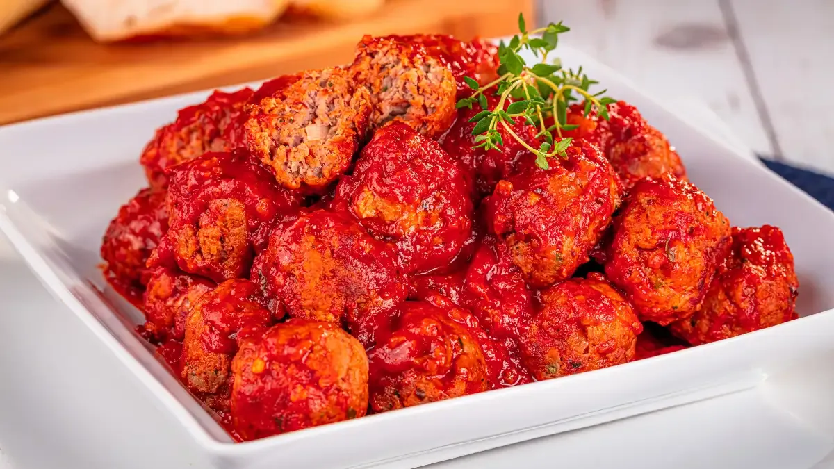 Almôndegas ao Molho de Tomate