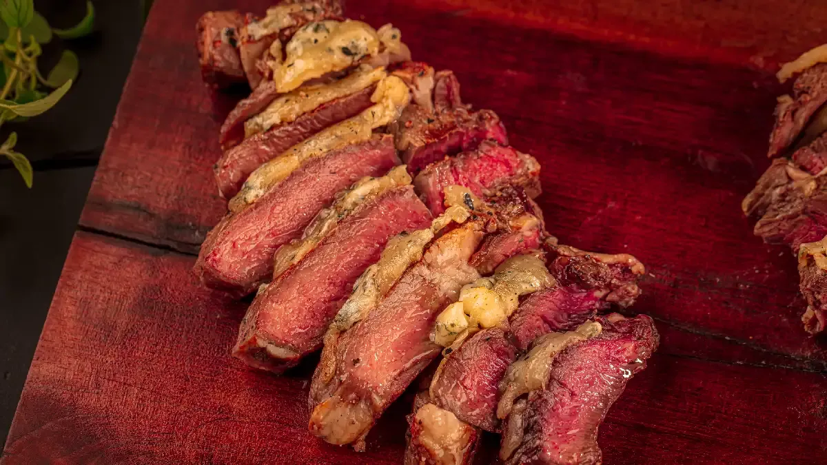 Ancho Bovino com Crosta de Gorgonzola