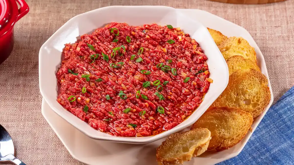 Carne de Onça com Torradas