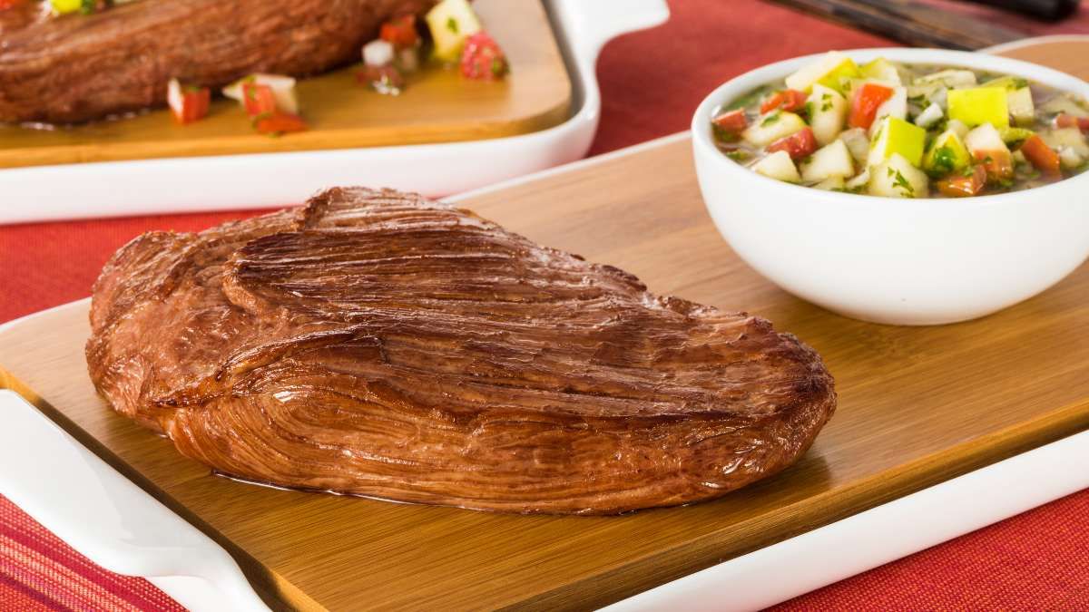 Churrasco de Bife do Vazio com Vinagrete de Maçã