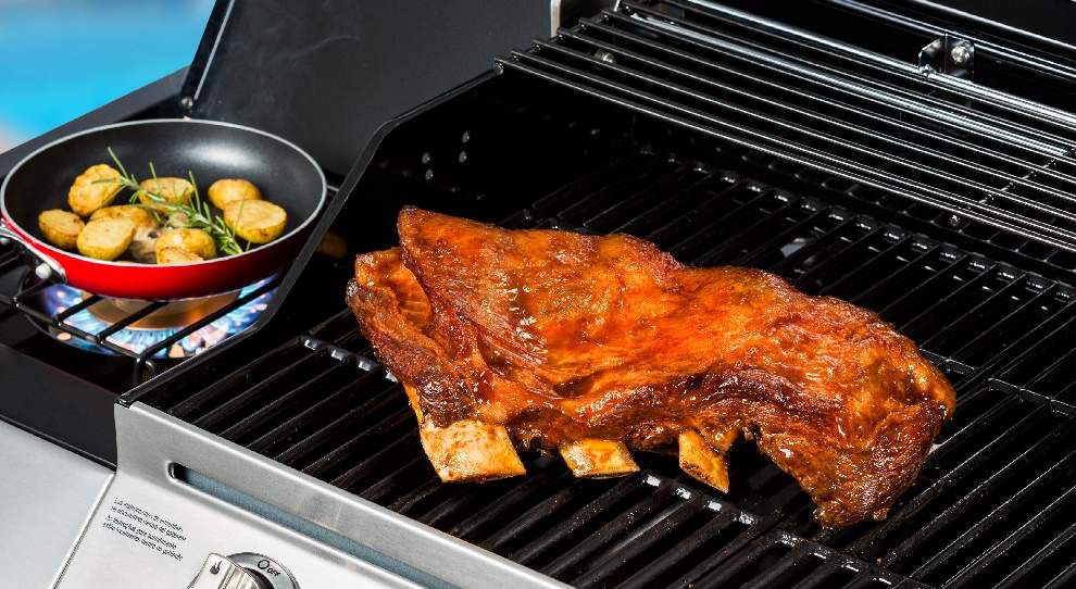 Costela Ripa com Molho Barbecue
