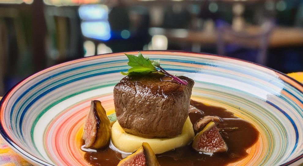 Filé Mignon ao Molho de Vinho e Figos