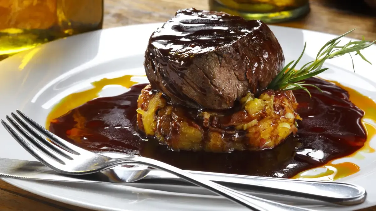 Filé Mignon com Frutas Vermelhas