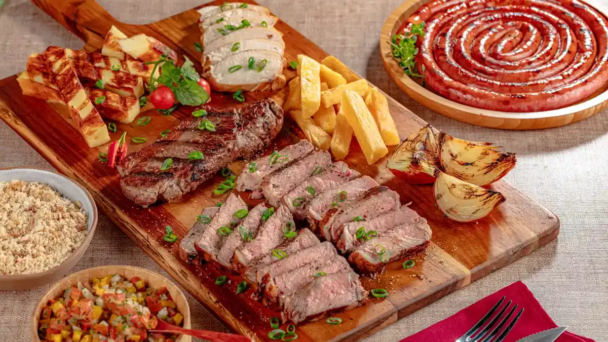 Tábua de petiscos de churrasco